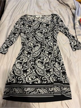 White House Black Market Black and White Paisley Long-Sleeve Sheath Dress